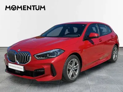 Usado BMW 118 Comfort Edition 150 CV (110 kW) 2022 Rojo Utilitario