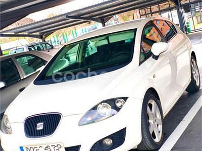 Usado Seat Leon Sport 160 CV (117 kW) 2009 Blanco Utilitario