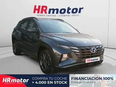 Usado Hyundai Tucson Style 232 CV (170 kW) 2024 Gris SUV