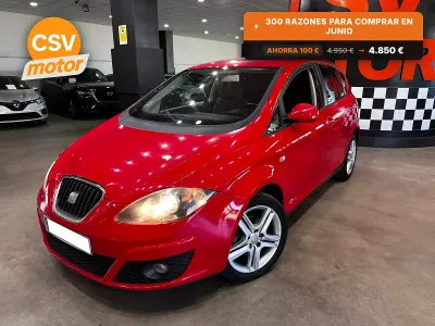Usado Seat Altea Style 105 CV (77 kW) 2012 Rojo Monovolumen
