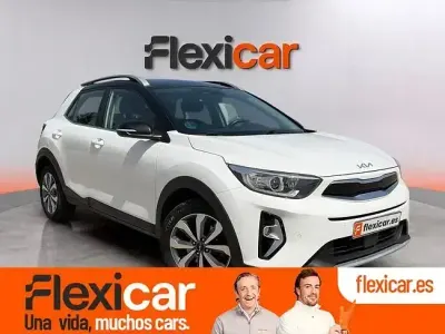 Usado Kia Stonic 120 CV (88 kW) 2021 Blanco SUV