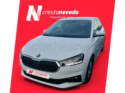 Usado Skoda Fabia Selection 95 CV (69 kW) 2024 Blanco Utilitario