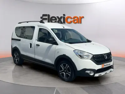 Usado Dacia Dokker Essentiel 102 CV (75 kW) 2018 Blanco Monovolumen