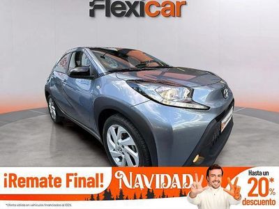 Gris Usado 2024 Toyota Aygo Play Utilitario | 14.490 € (Precio justo)