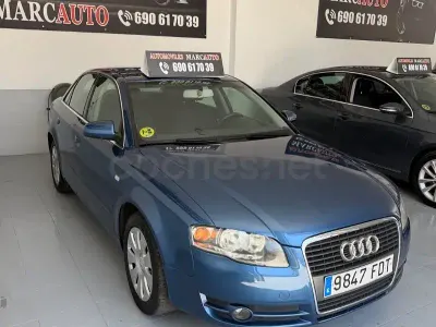 Usado Audi A4 140 CV (102 kW) 2007 Azul Berlina