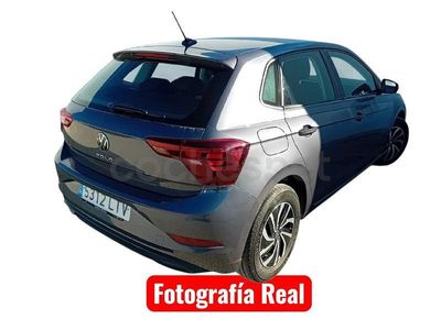Usado VW Polo Life 95 CV (69 kW) 2021 Gris / plata Utilitario