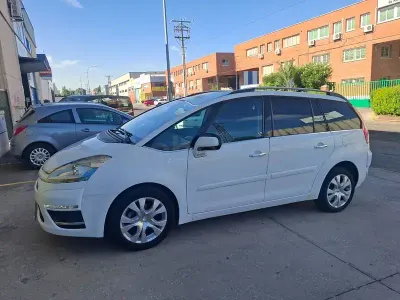 Usado Citroën Grand C4 Picasso Seduction 112 CV (82 kW) 2013 Blanco Monovolumen
