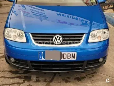 Usado VW Touran Highline 136 CV (100 kW) 2004 Azul Monovolumen