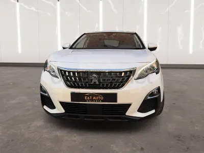 Usado Peugeot 3008 Active 120 CV (88 kW) 2017 Blanco SUV