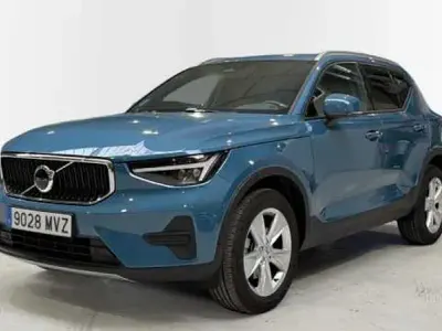 Usado Volvo XC40 Core 2024 Azul SUV