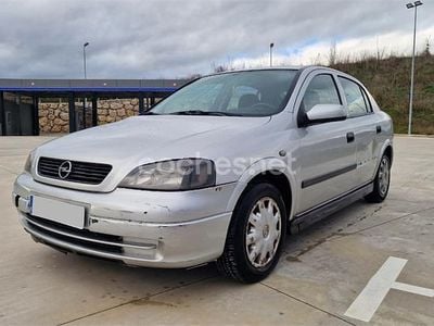 Usado Opel Astra Club 68 CV (50 kW) 1999 Gris / plata Berlina