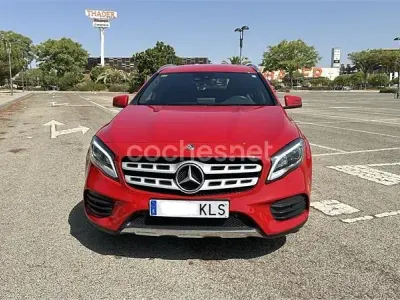 Usado Mercedes GLA200 136 CV (100 kW) 2018 Rojo SUV