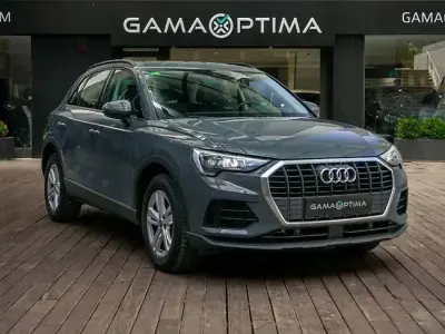 Usado Audi Q3 Attraction 245 CV (180 kW) 2022 Gris / plata SUV
