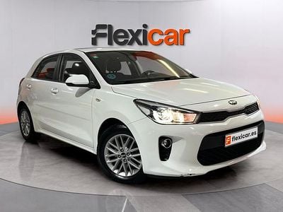 Usado Kia Rio 84 CV (61 kW) 2019 Blanco Berlina