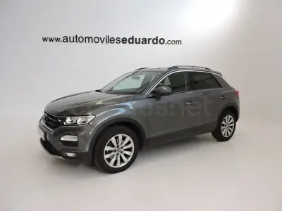 Usado VW T-Roc Advance 150 CV (110 kW) 2021 Gris / plata SUV