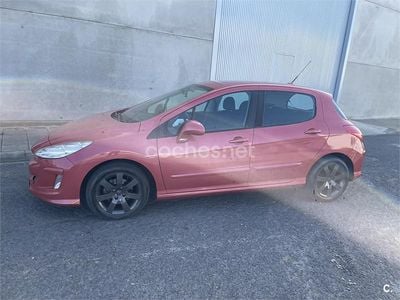 Usado Peugeot 308 110 HP (80 kW) 2008 Vermelho Sedan