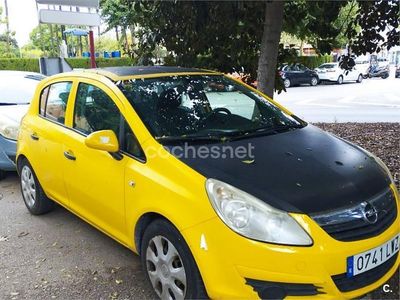 Amarillo Usado 2009 Opel Corsa Essentia Berlina | 2500 € (Precio justo)