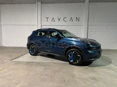 Usado Lynk & Co 01 197 CV (144 kW) 2021 Azul SUV