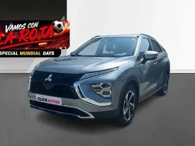 Usado Mitsubishi Eclipse Cross 188 CV (138 kW) 2023 Gris SUV