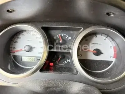 Usado Suzuki Ignis 69 CV (50 kW) 2006 Gris / plata Utilitario