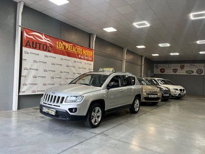 Usado Jeep Compass North 136 CV (100 kW) 2014 Gris / plata SUV