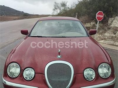 Usado Jaguar S-Type 238 CV (175 kW) 2001 Granate Berlina