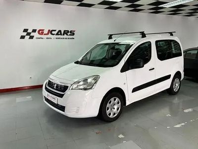 Begagnad Peugeot Partner Tepee Access 100 HK (73 kW) 2016 Vit Minibuss
