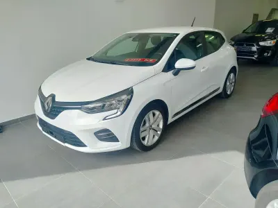 Usado Renault Clio Equilibre 140 CV (102 kW) 2022 Blanco Utilitario