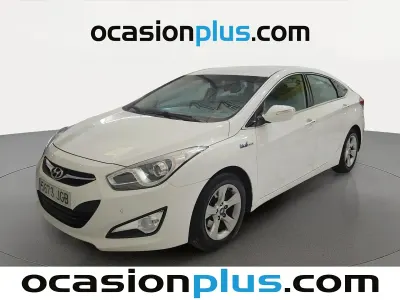 Usado Hyundai i40 136 CV (100 kW) 2015 Blanco Berlina