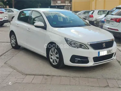 Usado Peugeot 308 Business-Line 100 CV (73 kW) 2018 Blanco Berlina