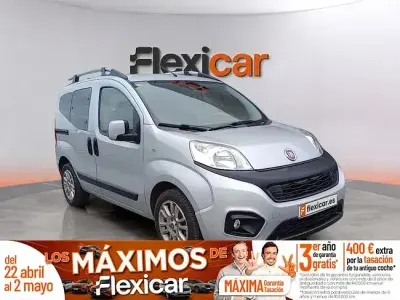 Używany Fiat Qubo Lounge 80 KM (58 kW) 2018 Szary Minivan