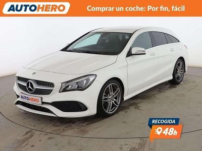Usado Mercedes CLA200 Shooting Brake AMG line 136 CV (100 kW) 2018 Blanco Familiar