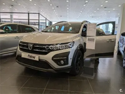 Usado Dacia Jogger Extreme 110 CV (80 kW) 2022 Gris / plata Monovolumen
