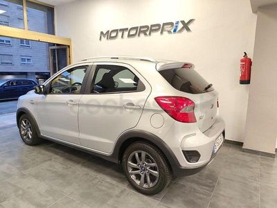 Usado Ford Ka Plus Active 85 CV (62 kW) 2019 Gris / plata Utilitario