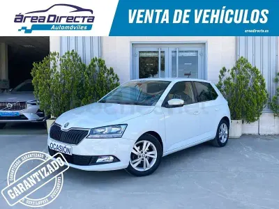 Usado Skoda Fabia Ambition 95 CV (69 kW) 2021 Blanco Utilitario