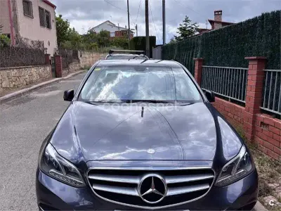 Usado Mercedes E220 Avantgarde 170 CV (125 kW) 2015 Gris / plata Berlina