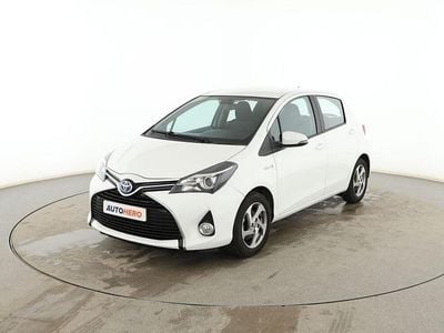 Blanco Usado 2016 Toyota Yaris Hybrid Active Berlina | 13.499 € (Precio justo)