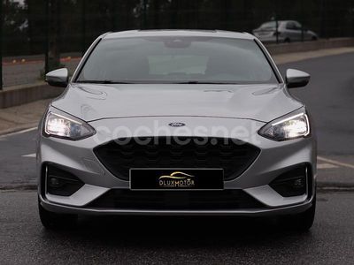 Usado Ford Focus ST-Line 125 CV (91 kW) 2022 Gris / plata Berlina
