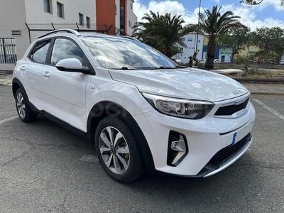 Usado Kia Stonic 84 CV (61 kW) 2022 Blanco SUV