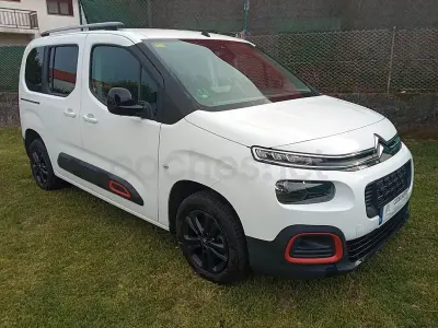 Usado Citroën Berlingo Shine 130 CV (95 kW) 2020 Blanco Monovolumen