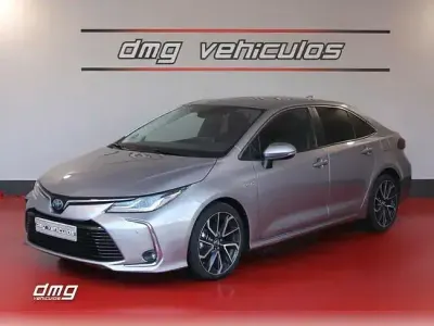 Begagnad Toyota Corolla Active 122 HK (89 kW) 2019 Grå Sedan