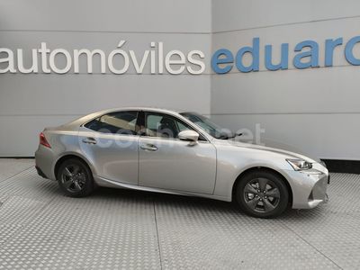 Lexus IS300h