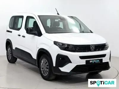 Usado Peugeot Rifter Allure 101 CV (74 kW) 2025 Blanco Monovolumen