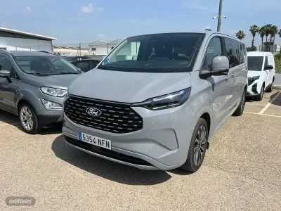 Usado Ford Tourneo Custom 232 CV (170 kW) 2025 Gris / plateado Van