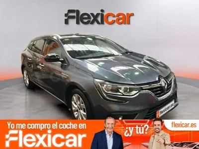 Usado Renault Mégane GrandTour Business 140 CV (102 kW) 2018 Gris / plata Familiar