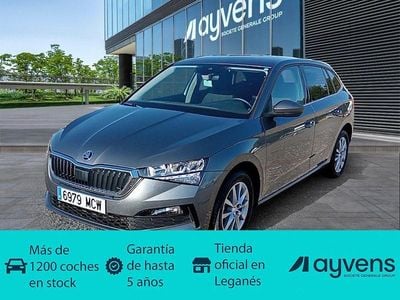 Usado Skoda Scala Ambition 95 CV (69 kW) 2022 Gris Utilitario