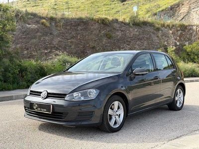 Usado VW Golf VII Advance 140 CV (102 kW) 2013 Gris / plata Berlina