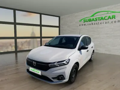 Usado Dacia Sandero Essentiel 100 CV (73 kW) 2021 Blanco