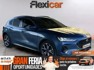 Używany Ford Focus Active 155 KM (114 kW) 2022 Niebieski Sedan/Limuzyna