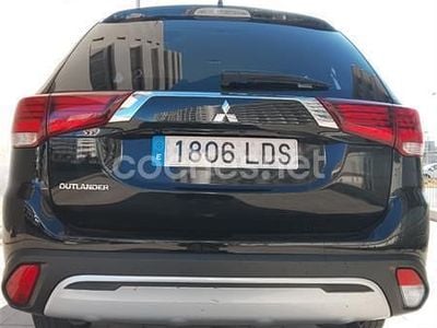 Usado Mitsubishi Outlander Motion 150 CV (110 kW) 2020 Negro SUV